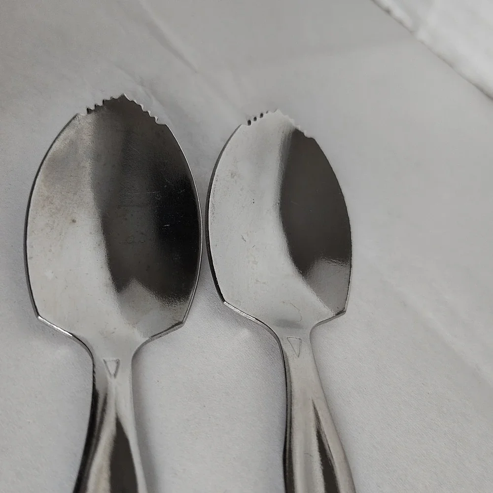 Enjoy Grapefruit Serrated Stainless Steel Spoons Lot Of 2 Made In China
